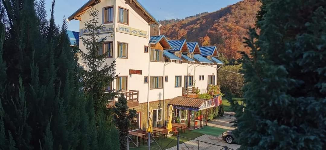 Hotel All Times Timișu de Jos Eksteriør billede